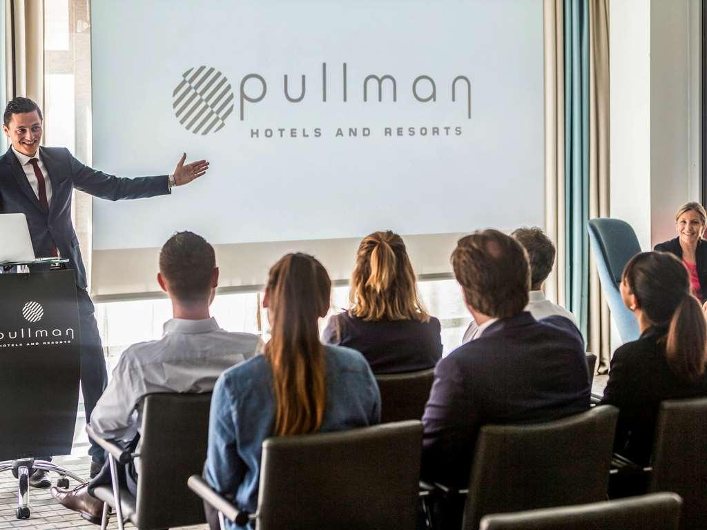 Pullman Liverpool Esterno foto
